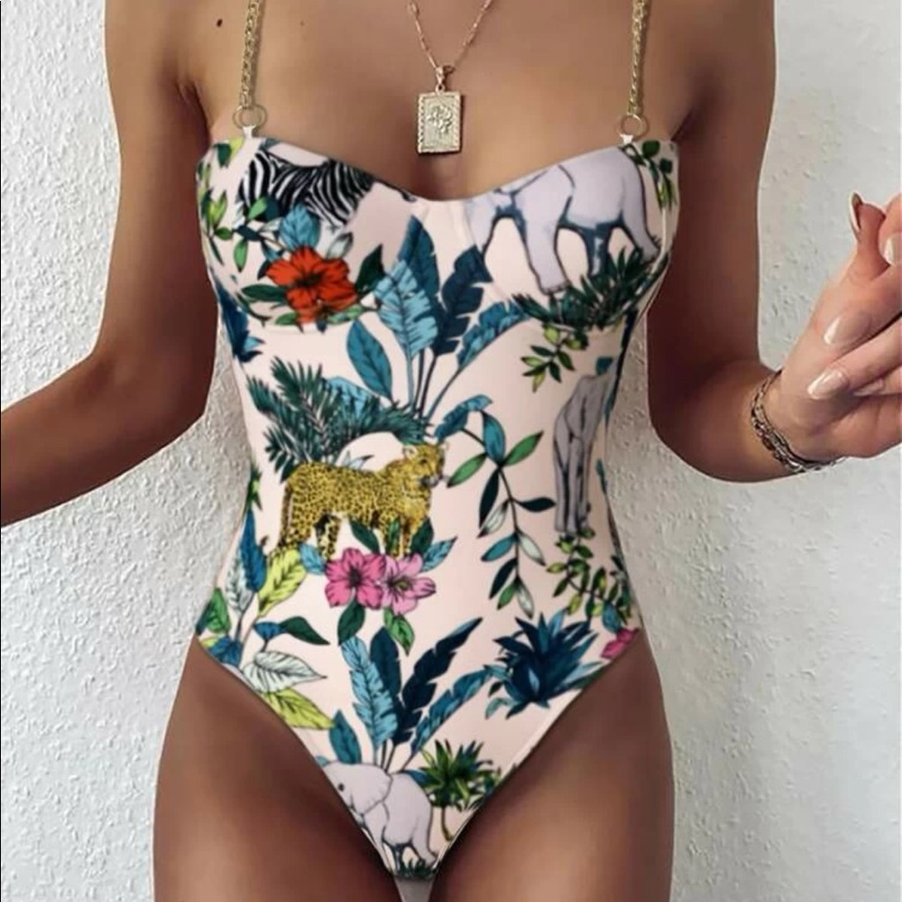 Super cute one piece!